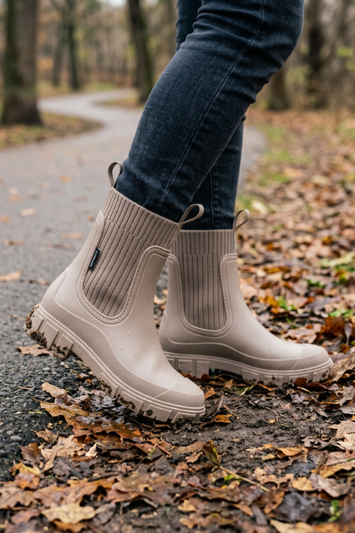 Women's Pull-On Rain Boots | Lug Sole