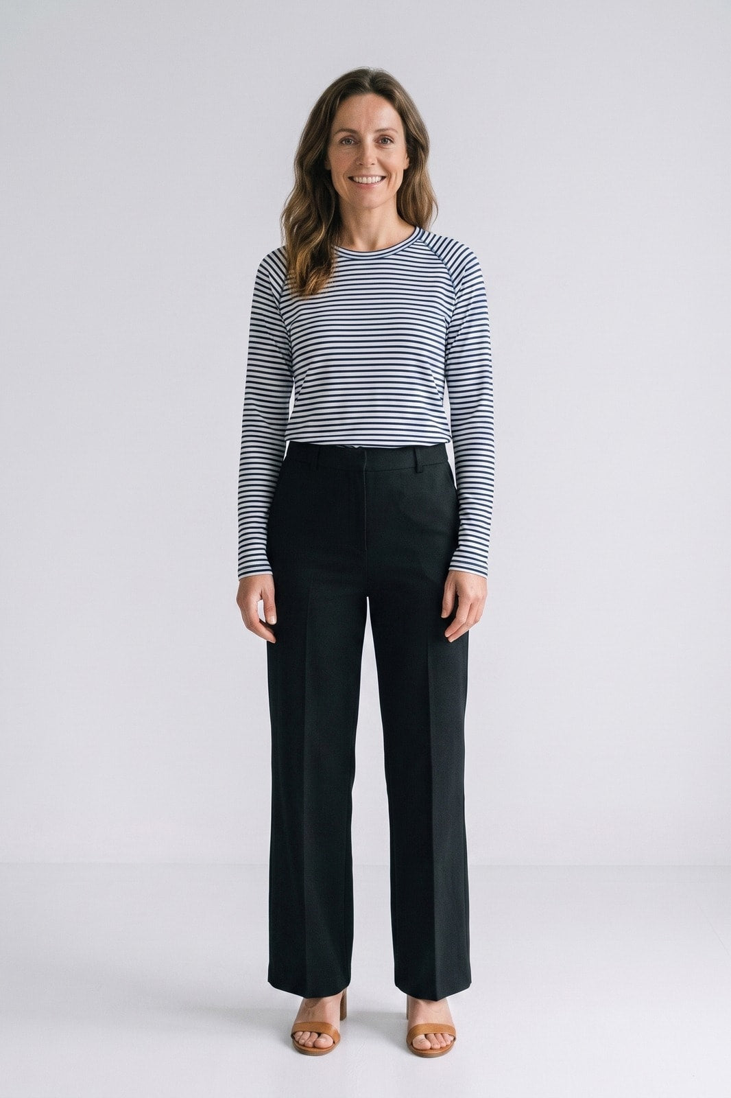 Women's Striped Long-Sleeve Shirt | Raglan — Blau — front view — on model