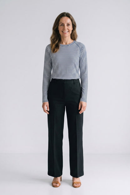 Women's Striped Long-Sleeve Shirt | Raglan — Blau — front view — on model