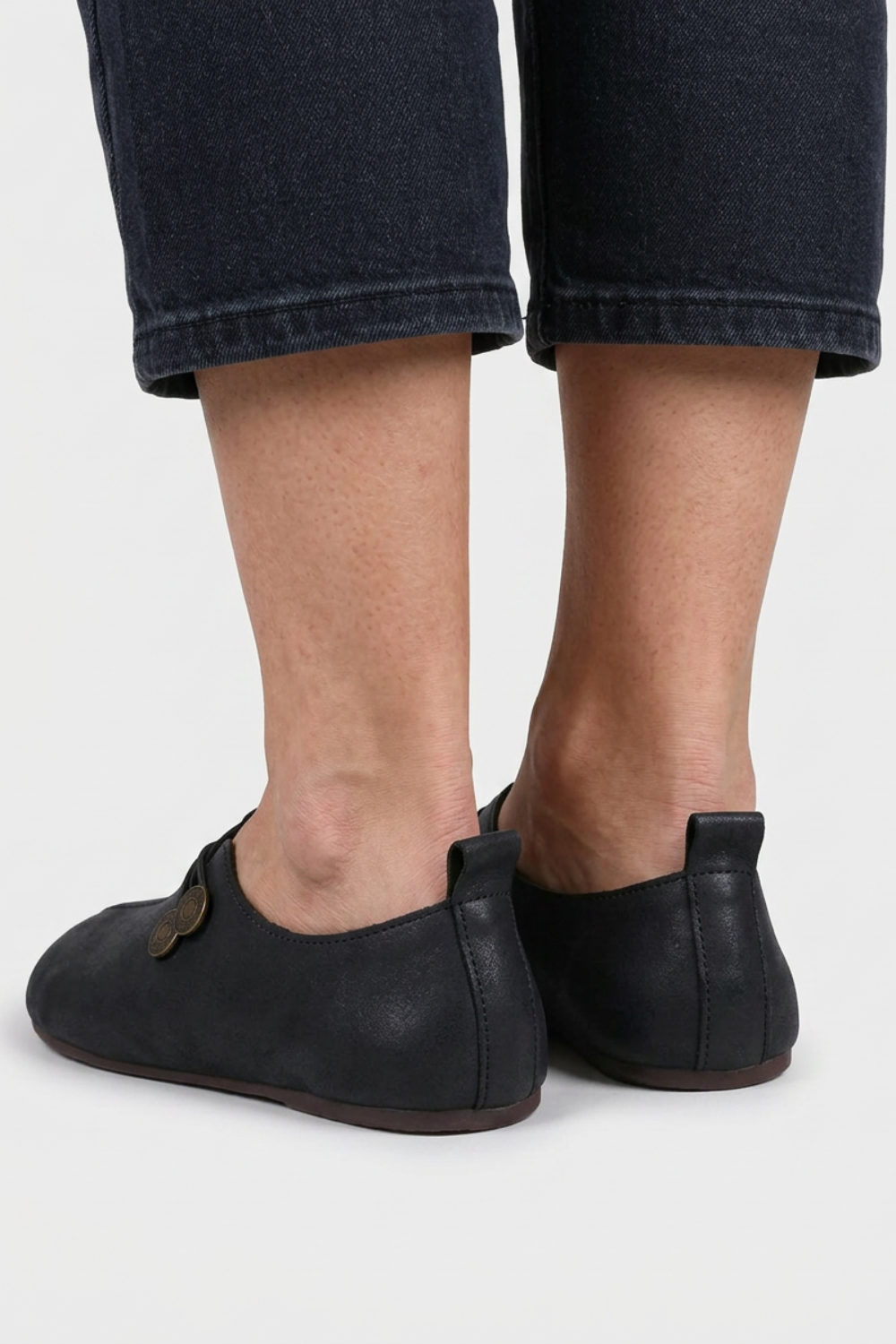 Women's Ballerinas with Cut-Out and Button Detail