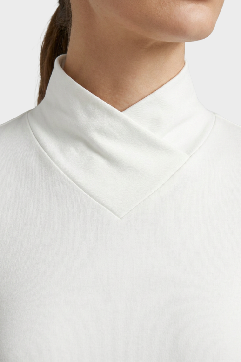 Women's Long Sleeve Top with Stand-up Collar and V-neck