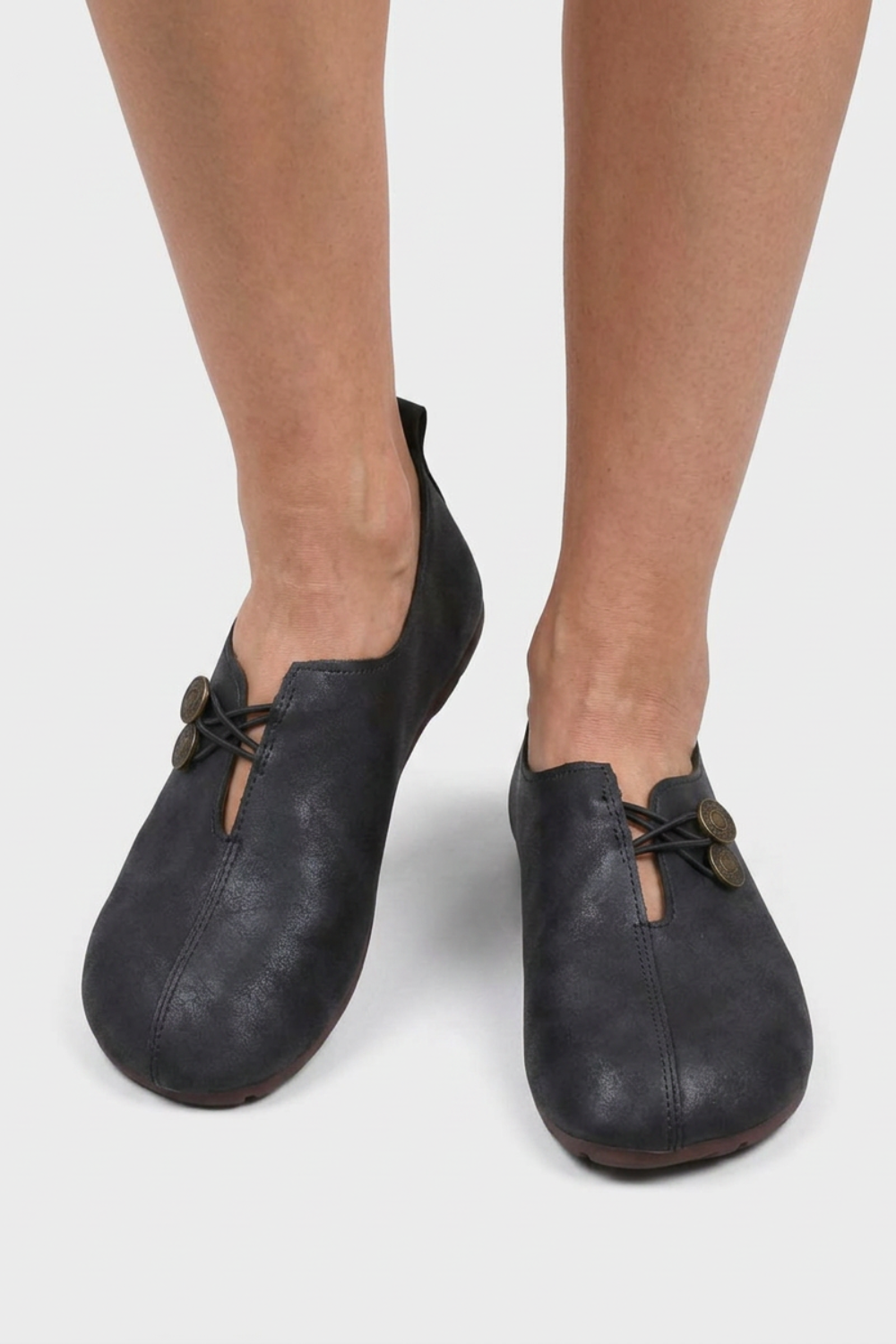 Women's Ballerinas with Cut-Out and Button Detail