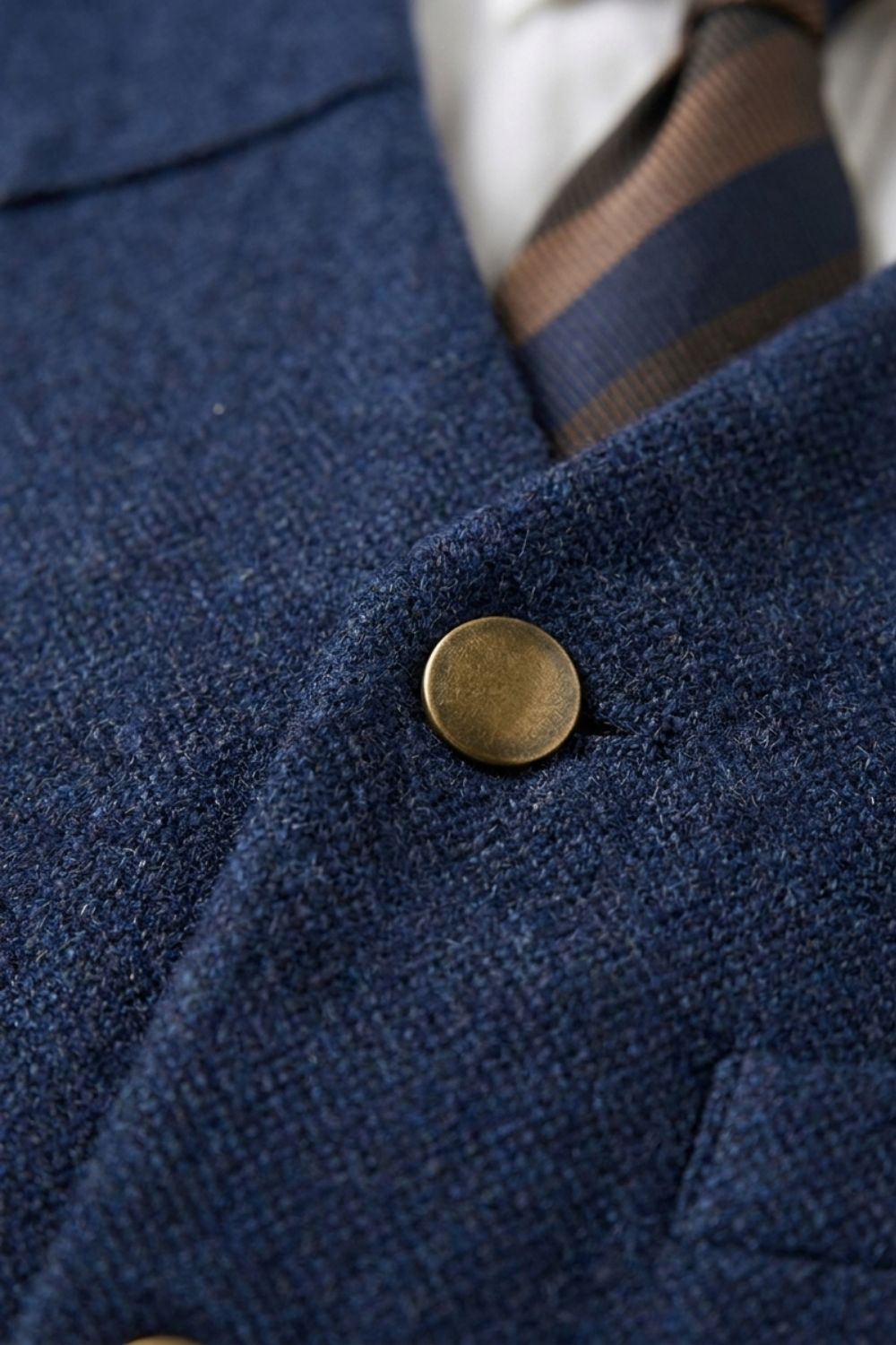 Men's Waistcoat with Notched Collar and Button Placket
