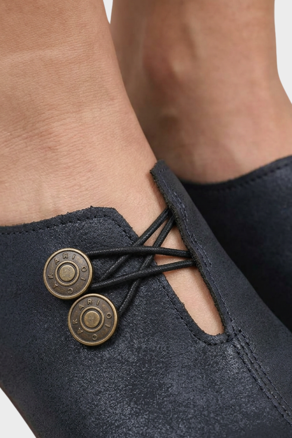 Women's Ballerinas with Cut-Out and Button Detail