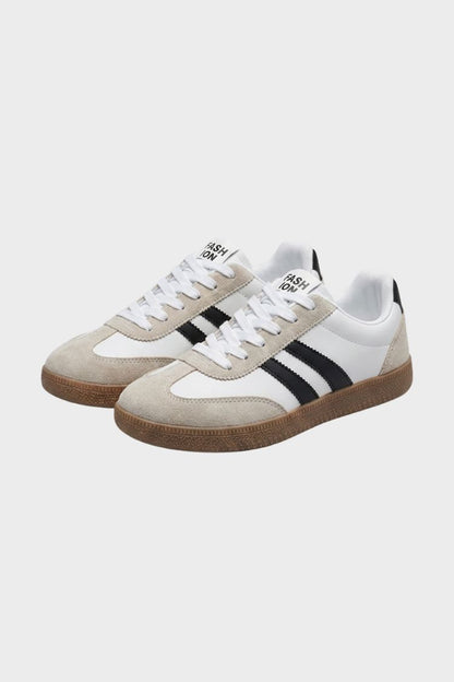 Women's Retro Sneakers | Contrast Stripe