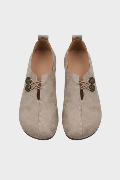 Women's Ballerinas with Cut-Out and Button Detail