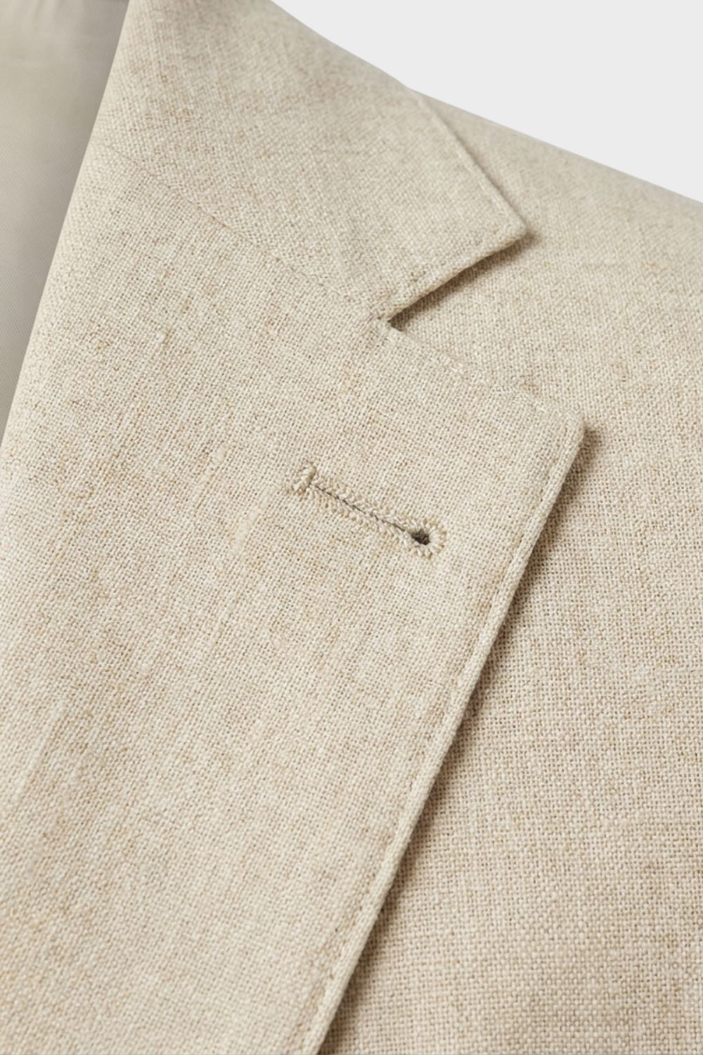 Men's Suit with Waistcoat and Slim-Fit Jacket