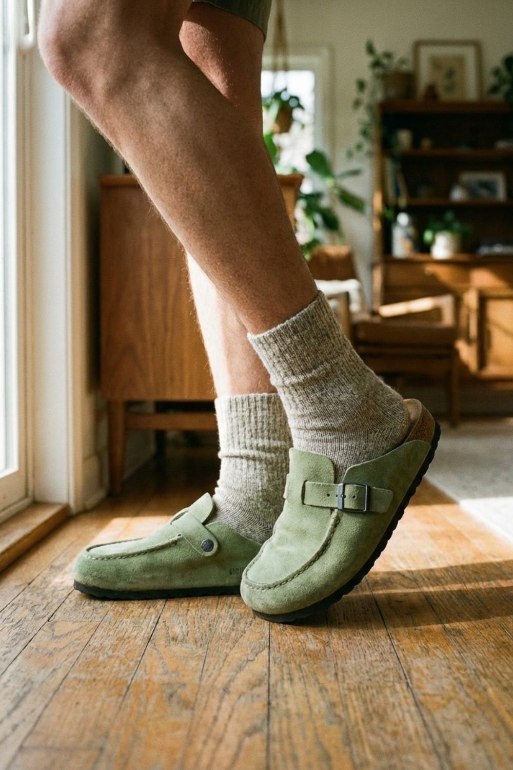 Women's Closed Toe Clogs – Slip On