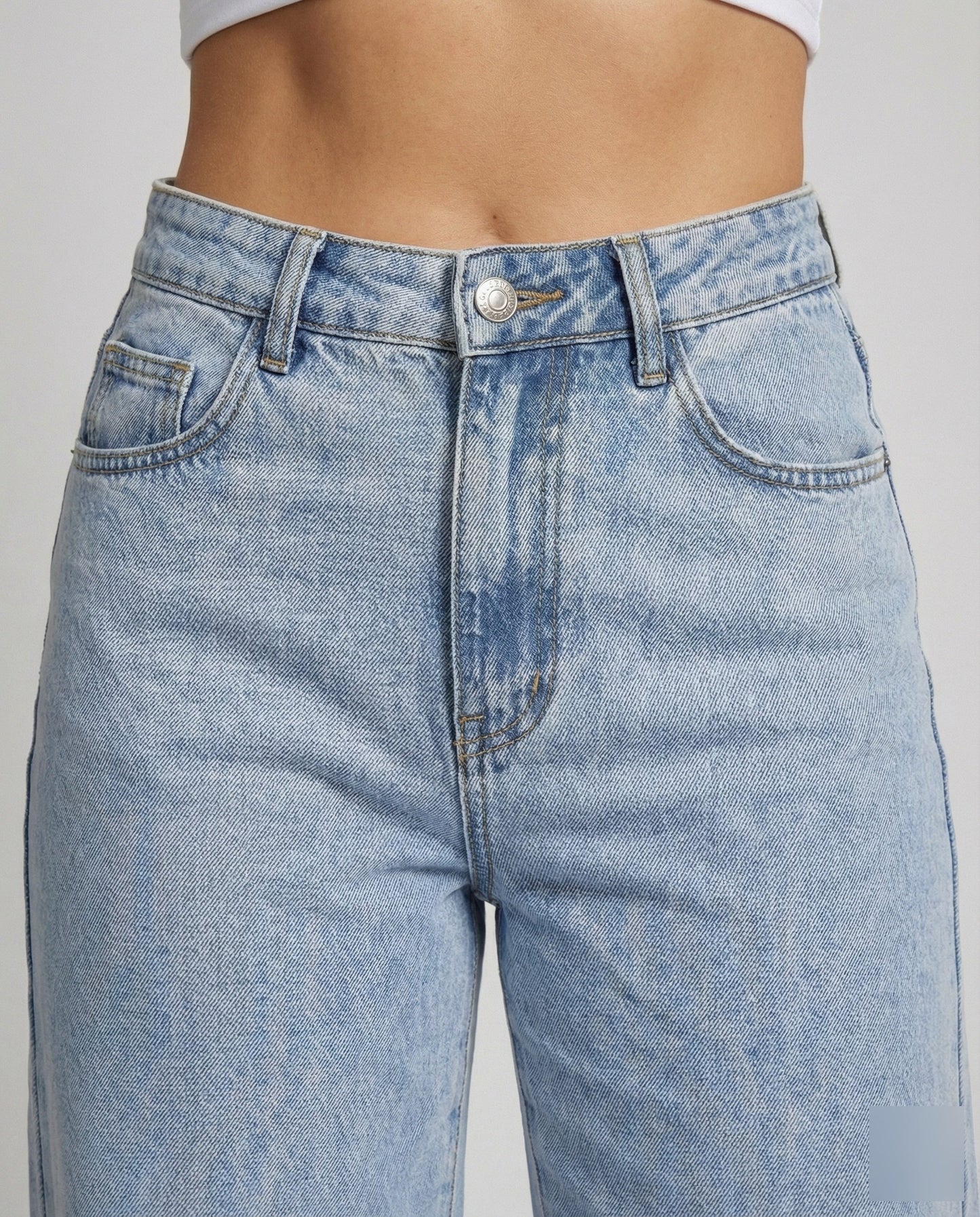 Women's high waist wide leg jeans in blue vintage wash with five-pocket flare denim styling – 3