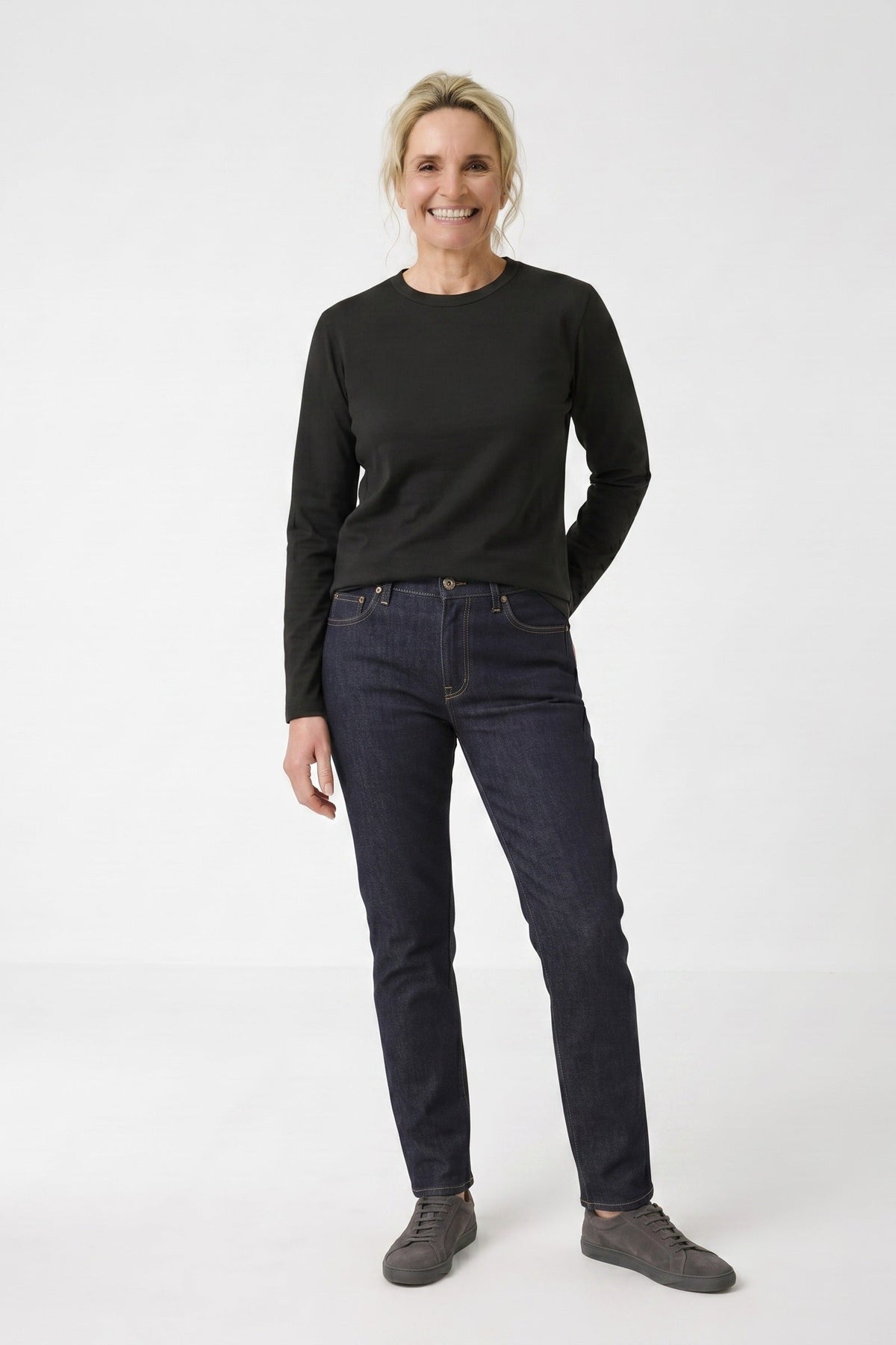 Women's Long-Sleeve T-Shirt | Round Neck