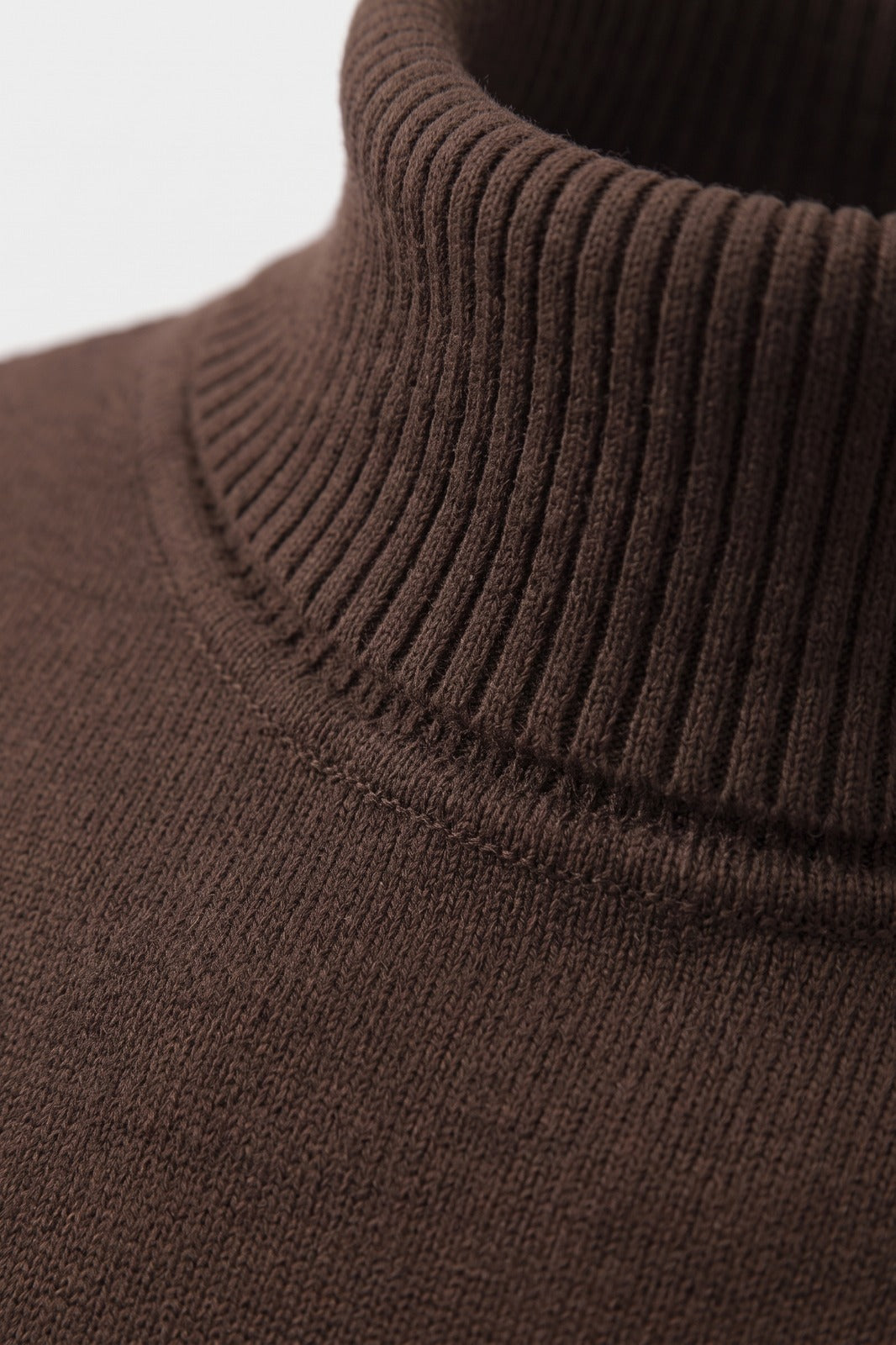 Men's Turtleneck Sweater | Ribbed Cuffs — Brown — detail — on model